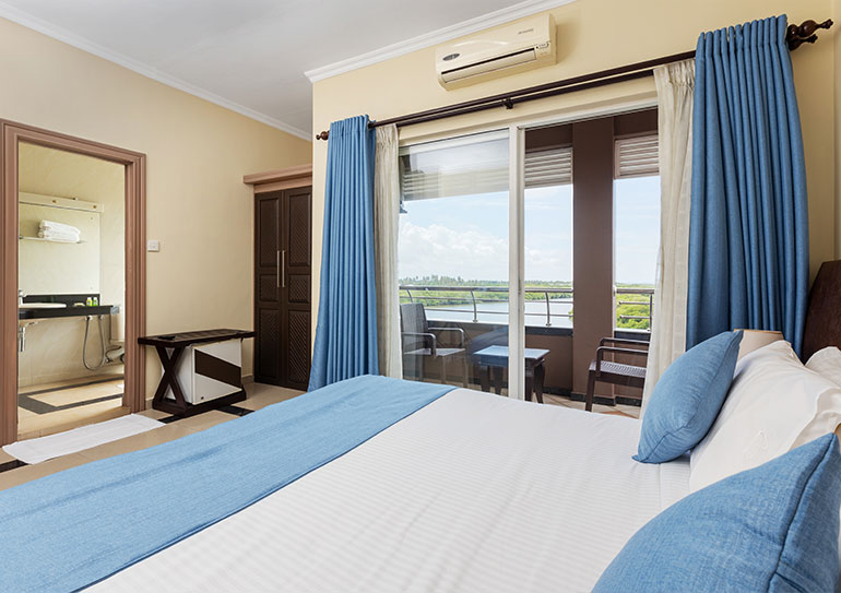 The Waterfront Hotel and Choy's Restaurant Deluxe Double Rooms with Lagoon View
