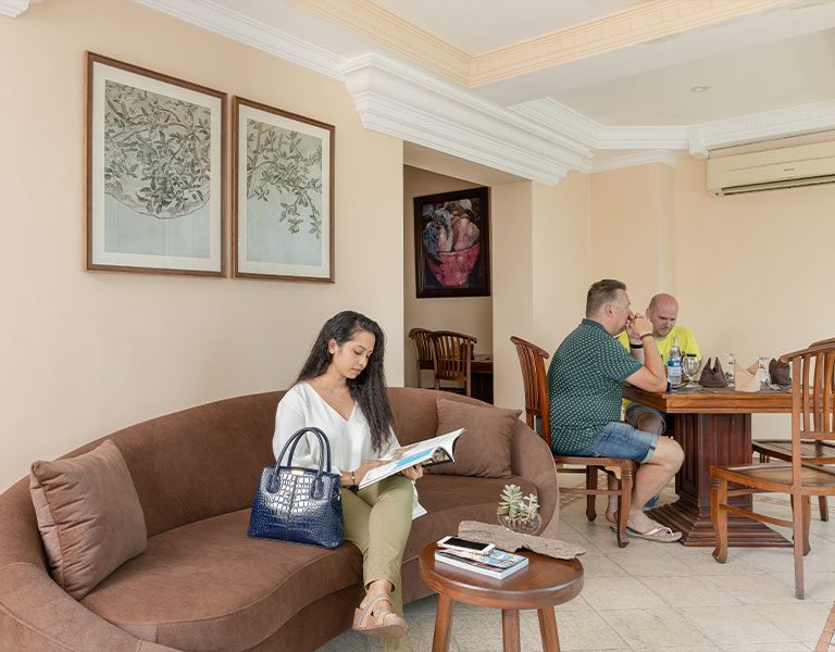 The Waterfront Hotel and Choys Restaurant Negombo Dining Area