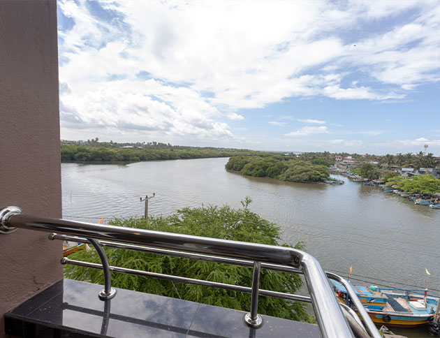 The Waterfront Hotel and Choy's Restaurant